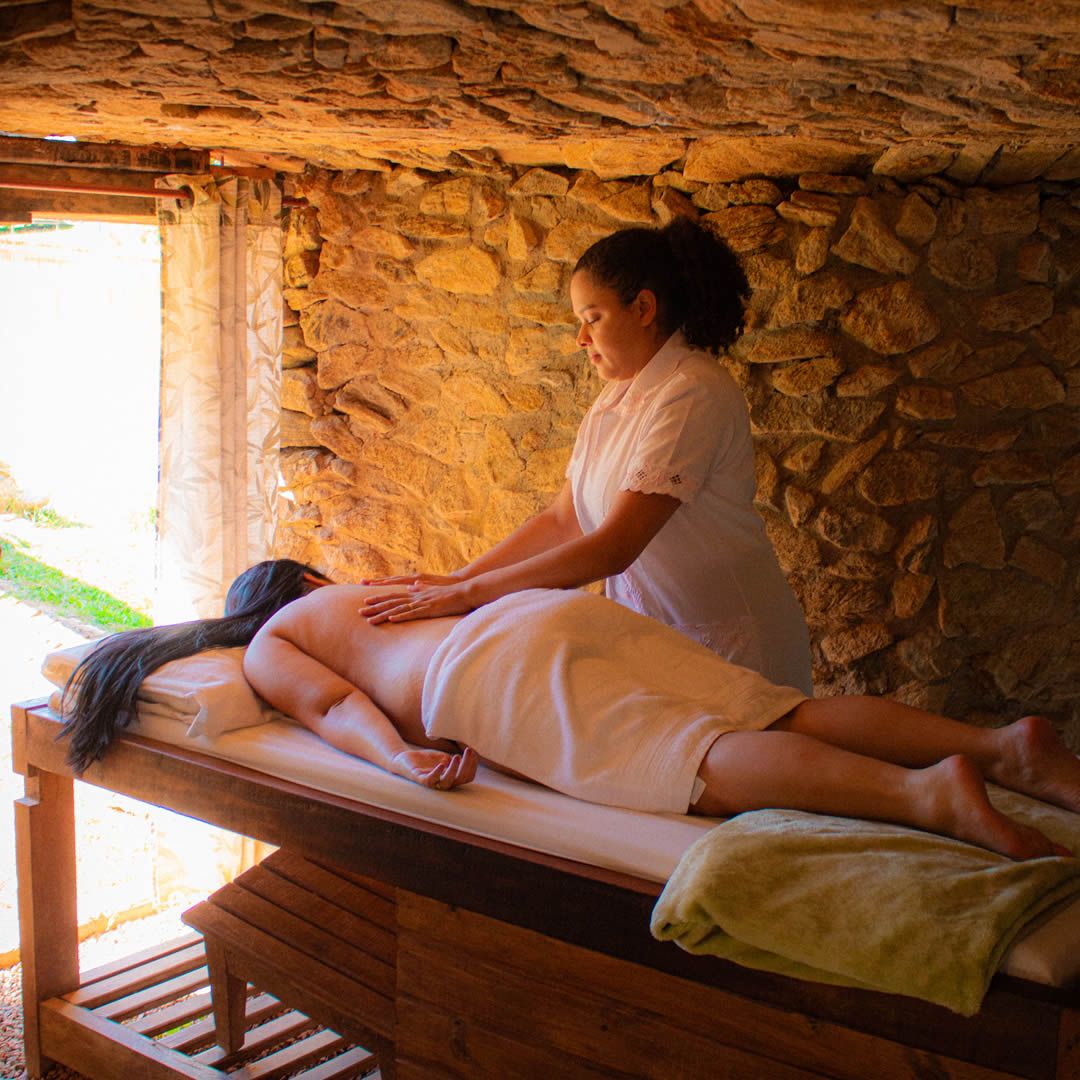 hospede relaxando em sp em hotel fazenda